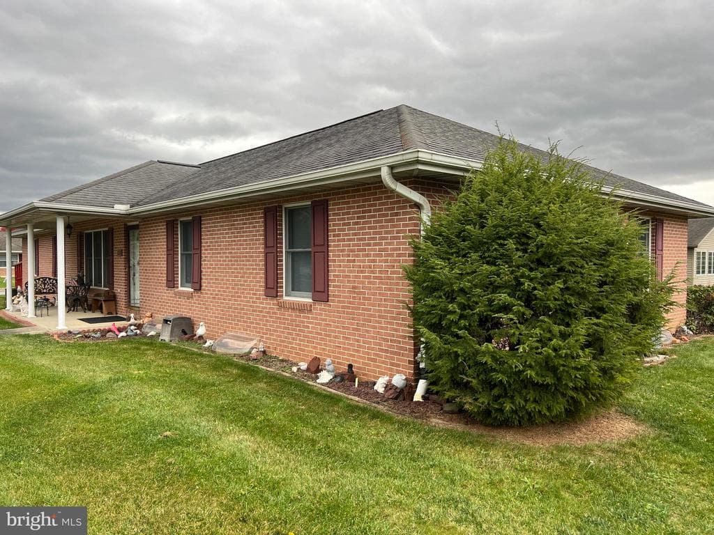 Property photo #2 for 106 Homestead Dr, Greencastle, PA 17225